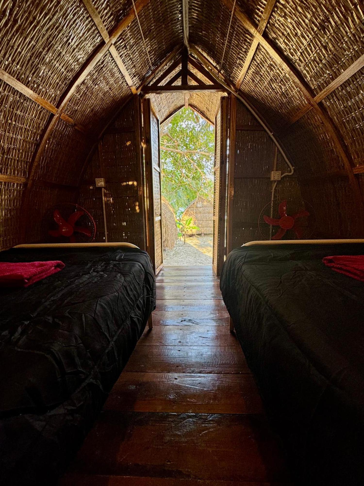 Hostel Rafikis Retreat Derm Tkov Village Exteriér fotografie