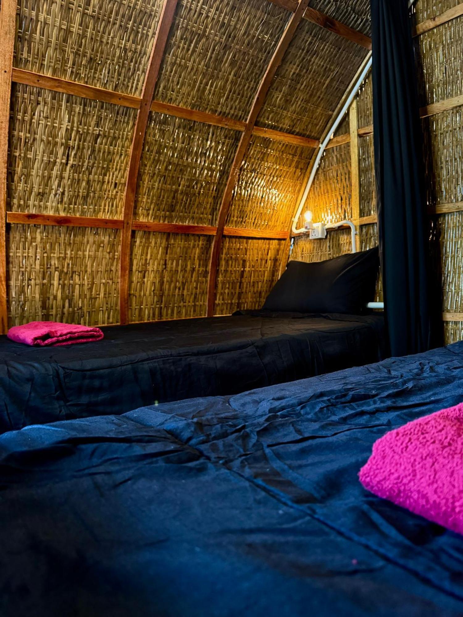 Hostel Rafikis Retreat Derm Tkov Village Exteriér fotografie